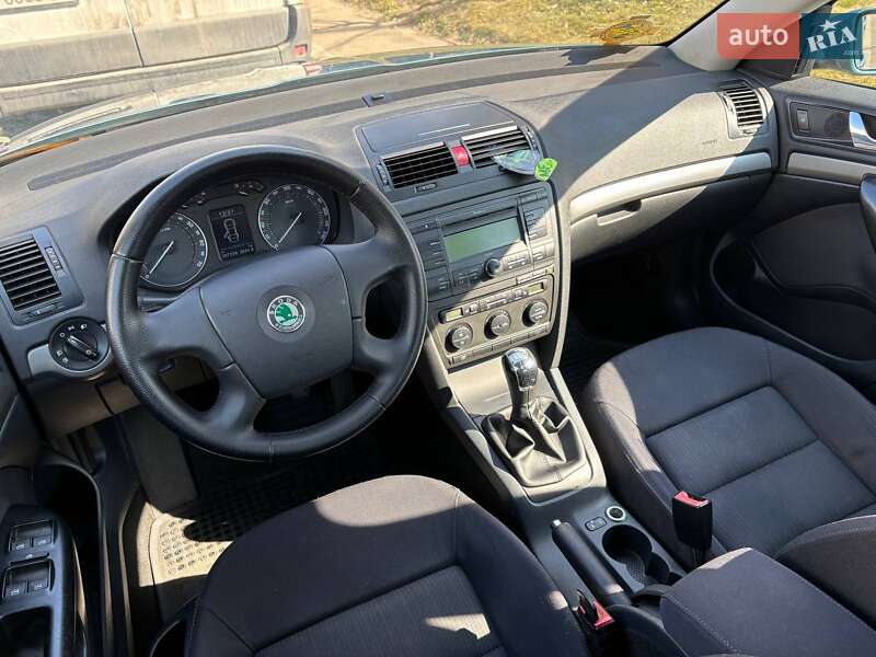 Лифтбек Skoda Octavia 2004 в Киеве