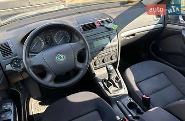Ліфтбек Skoda Octavia 2004 в 
