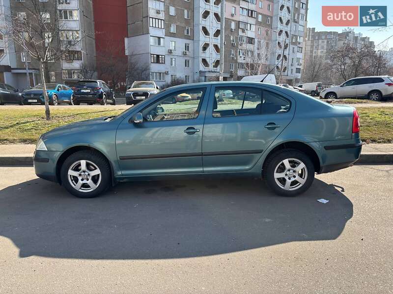 Лифтбек Skoda Octavia 2004 в Киеве