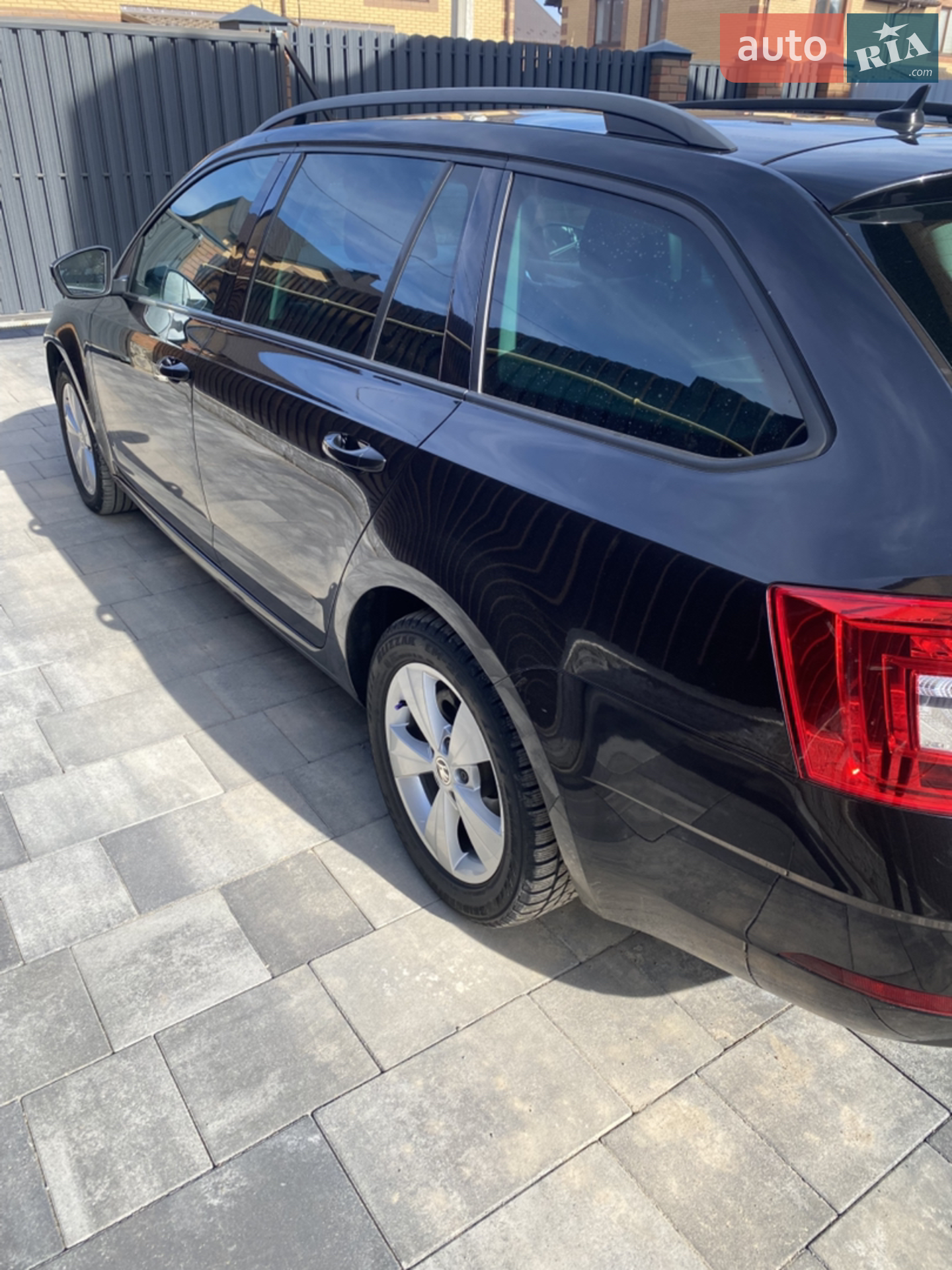 Skoda Octavia 2019 VIN TMBJJ7NE3L0050166 фото оголошення 4 з 36