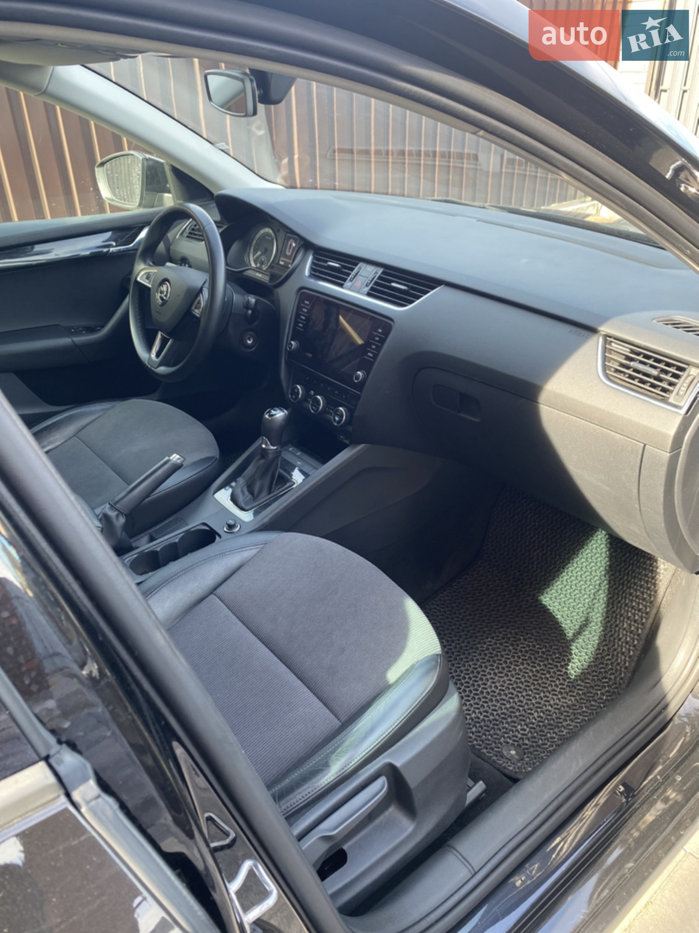 Skoda Octavia 2019 VIN TMBJJ7NE3L0050166 фото оголошення 31 з 36