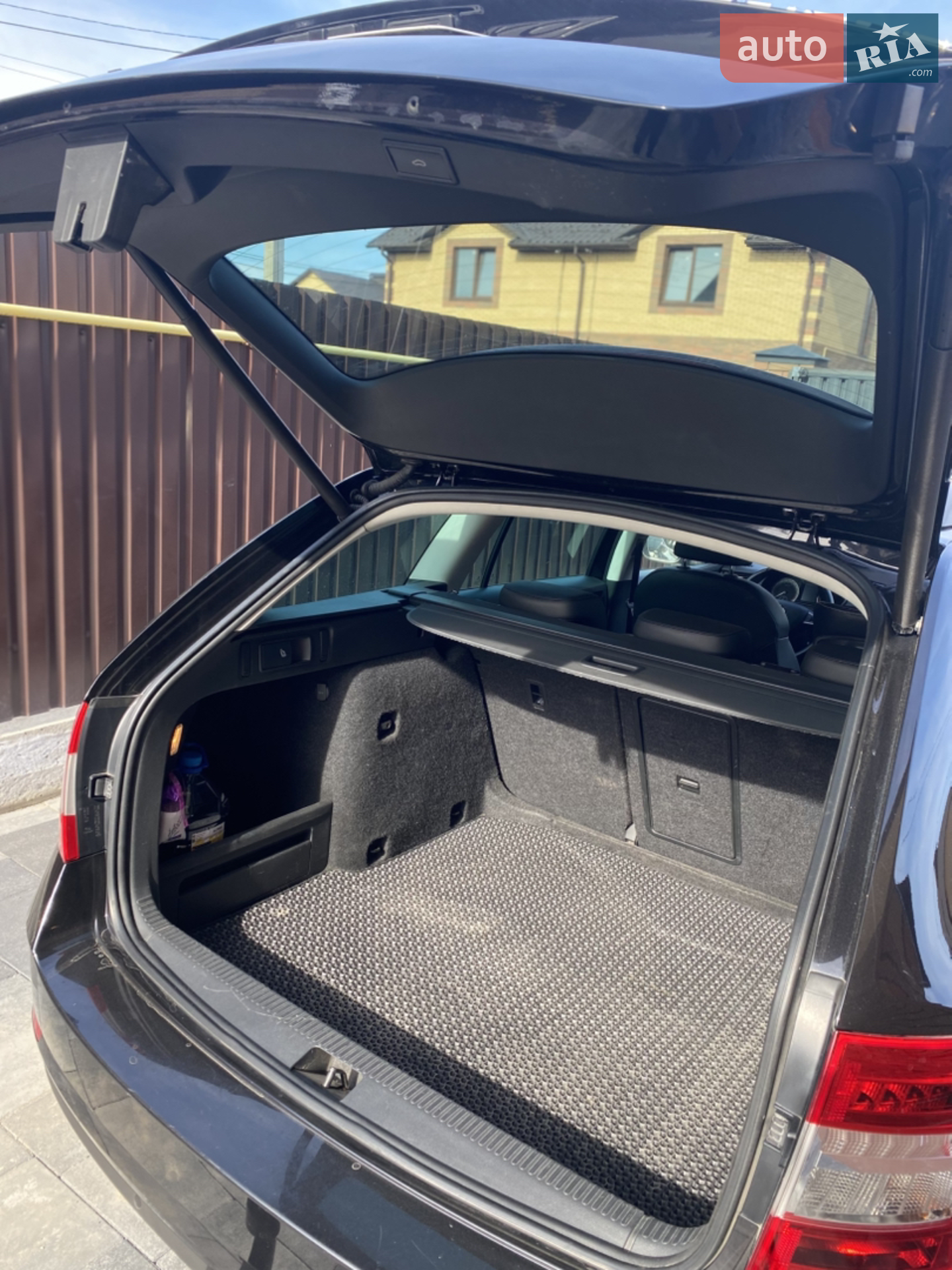Skoda Octavia 2019 VIN TMBJJ7NE3L0050166 фото оголошення 11 з 36