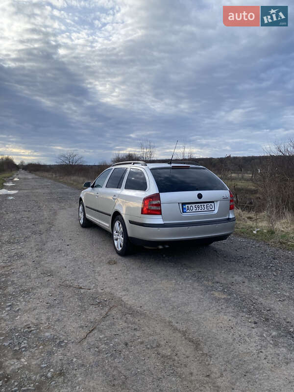 Универсал Skoda Octavia 2006 в Ужгороде
