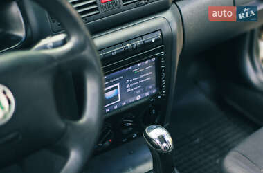 Лифтбек Skoda Octavia 2001 в 