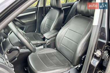 Лифтбек Skoda Octavia 2009 в 