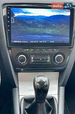 Лифтбек Skoda Octavia 2009 в 