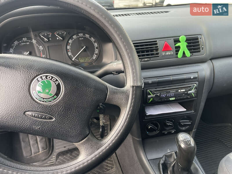 Ліфтбек Skoda Octavia 2005 в Львові