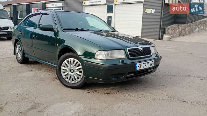 Ліфтбек Skoda Octavia 1998 в 