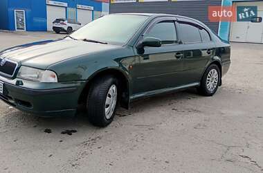 Ліфтбек Skoda Octavia 1998 в 