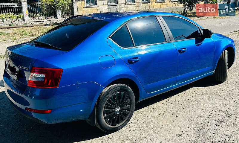 Лифтбек Skoda Octavia 2014 в Днепре