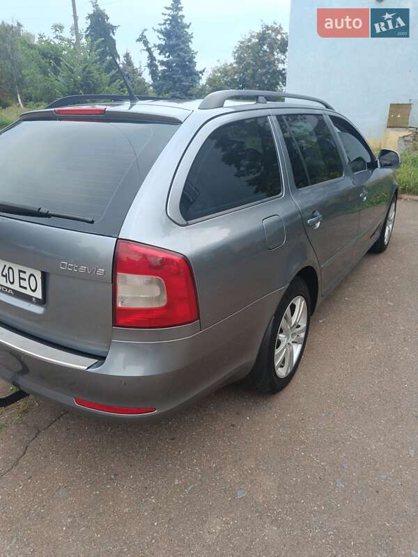 Універсал Skoda Octavia 2013 в Чернігові
