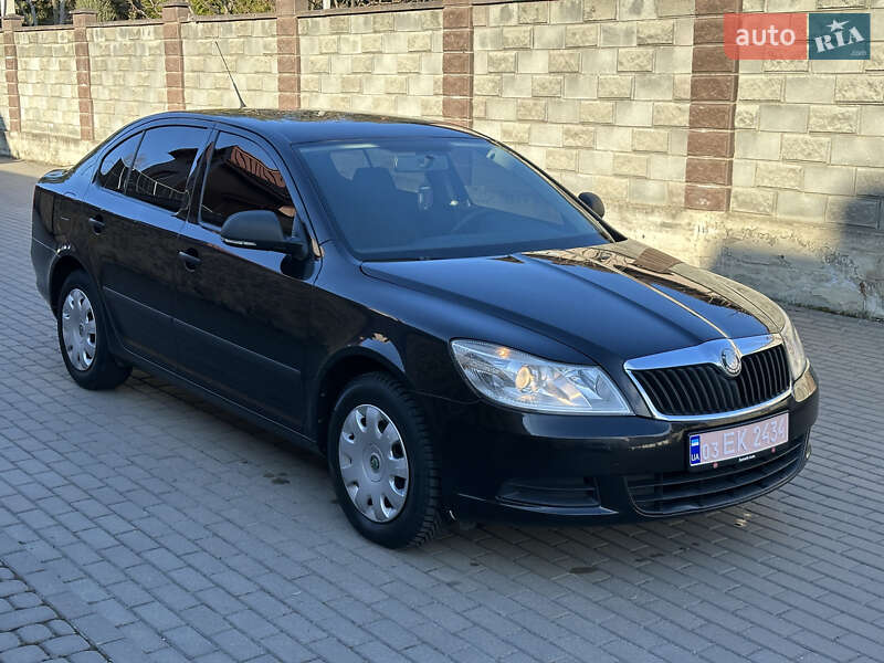 Лифтбек Skoda Octavia 2010 в Ровно