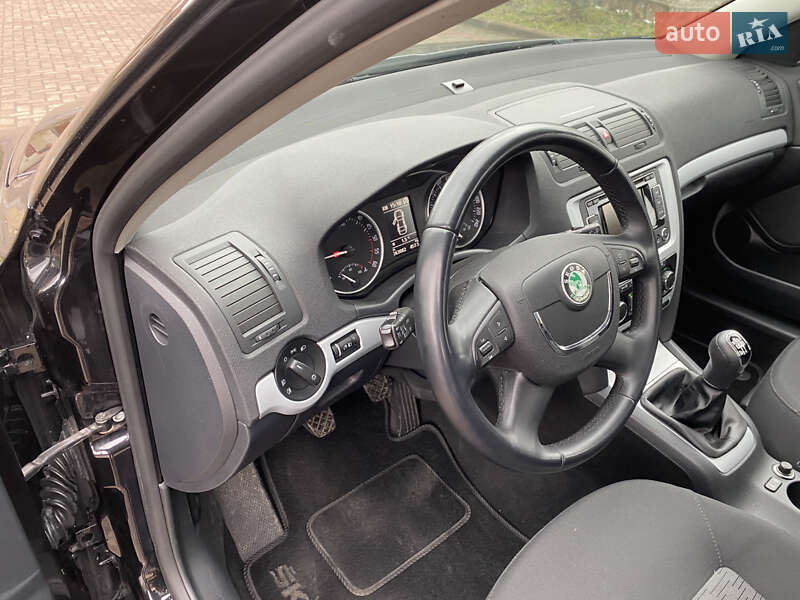 Універсал Skoda Octavia 2011 в Калуші