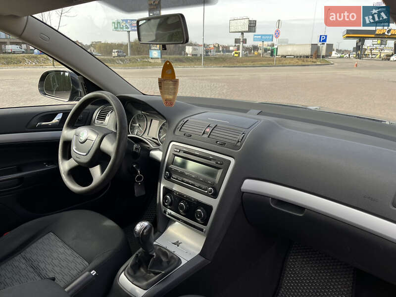 Лифтбек Skoda Octavia 2009 в Самборе фото 11 Лифтбек Skoda Octavia 2009 в Самборе