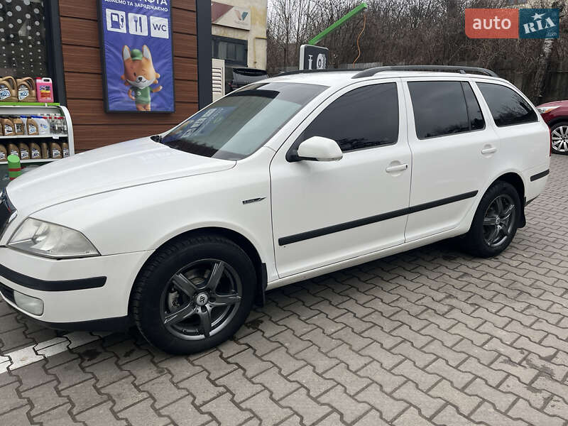 Универсал Skoda Octavia 2005 в Черновцах