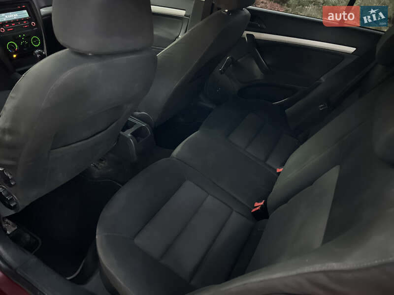 Лифтбек Skoda Octavia 2005 в Межгорье