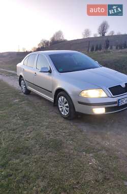 Лифтбек Skoda Octavia 2005 в 