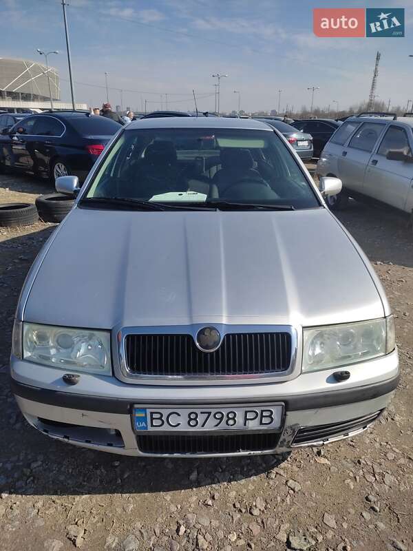 Лифтбек Skoda Octavia 2002 в 