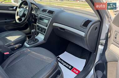 Лифтбек Skoda Octavia 2012 в 
