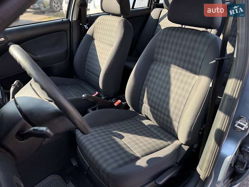 Универсал Skoda Octavia 2006 в Виннице