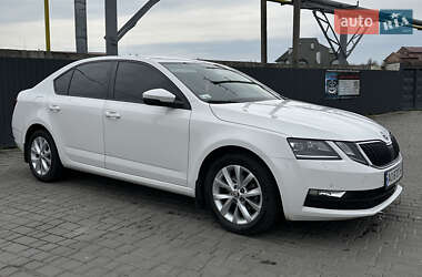 Ліфтбек Skoda Octavia 2017 в 