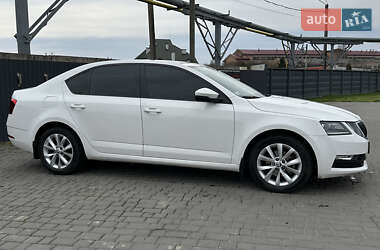 Ліфтбек Skoda Octavia 2017 в 