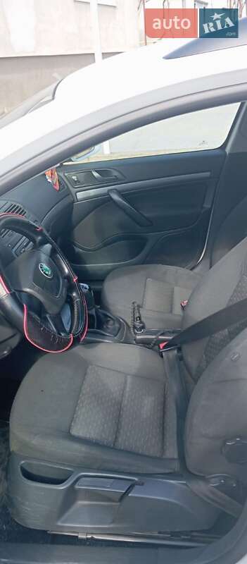 Универсал Skoda Octavia 2011 в Виноградове