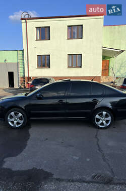 Лифтбек Skoda Octavia 2004 в 