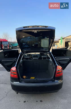 Лифтбек Skoda Octavia 2004 в 