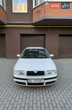 Лифтбек Skoda Octavia 2009 в 