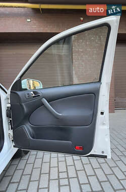 Лифтбек Skoda Octavia 2009 в 