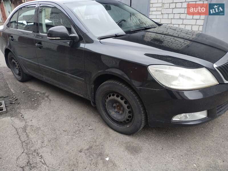 Лифтбек Skoda Octavia 2012 в 