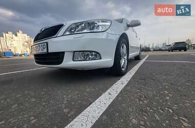 Універсал Skoda Octavia 2010 в 