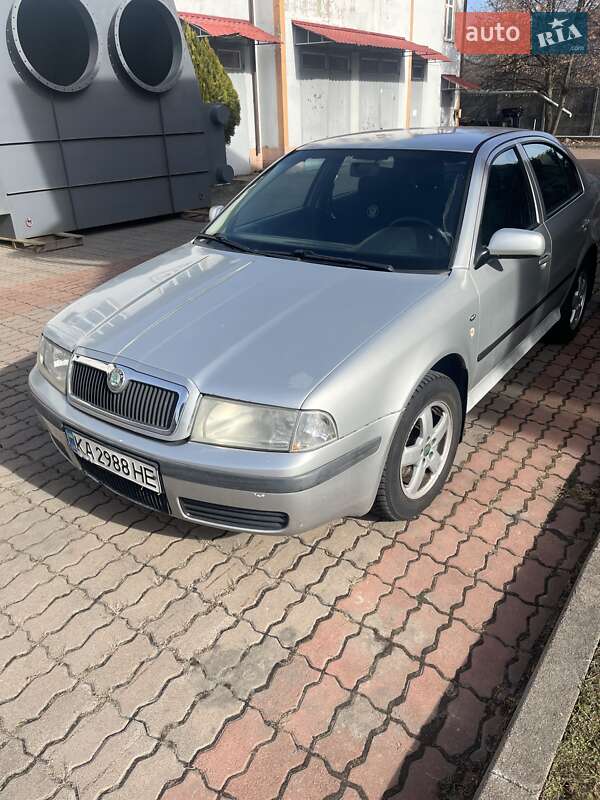 Ліфтбек Skoda Octavia 2001 в 