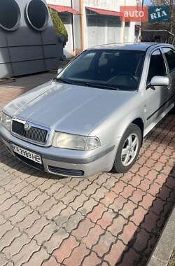 Ліфтбек Skoda Octavia 2001 в 