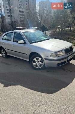 Ліфтбек Skoda Octavia 2001 в 