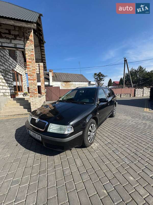 Универсал Skoda Octavia 2002 в 