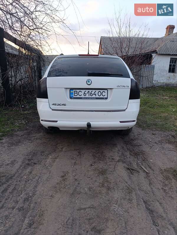 Универсал Skoda Octavia 2012 в Шептицькому