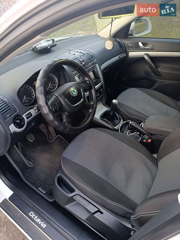 Универсал Skoda Octavia 2012 в Шептицькому