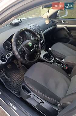 Універсал Skoda Octavia 2012 в 