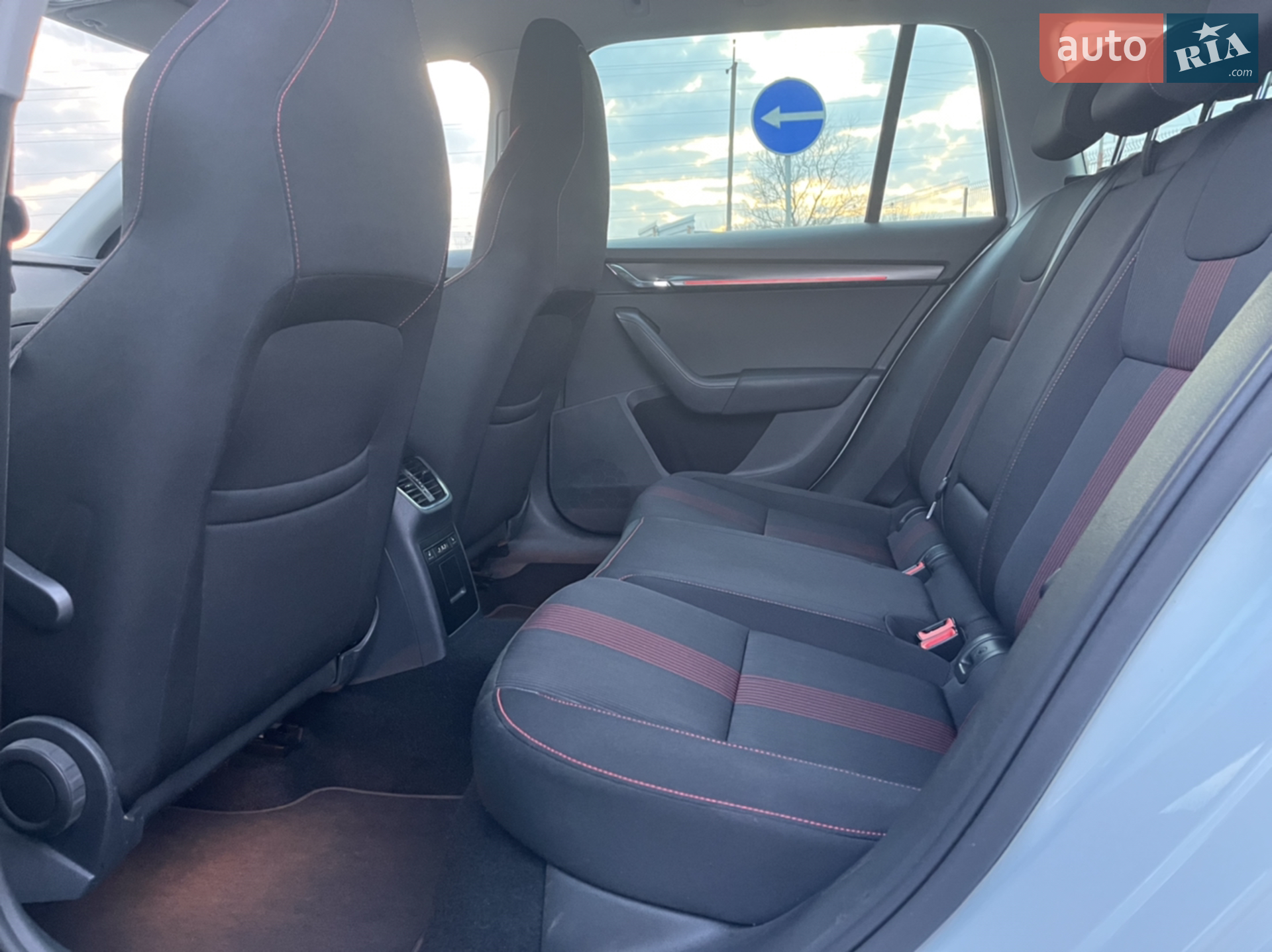 2017 Skoda Octavia - мініатюра 23