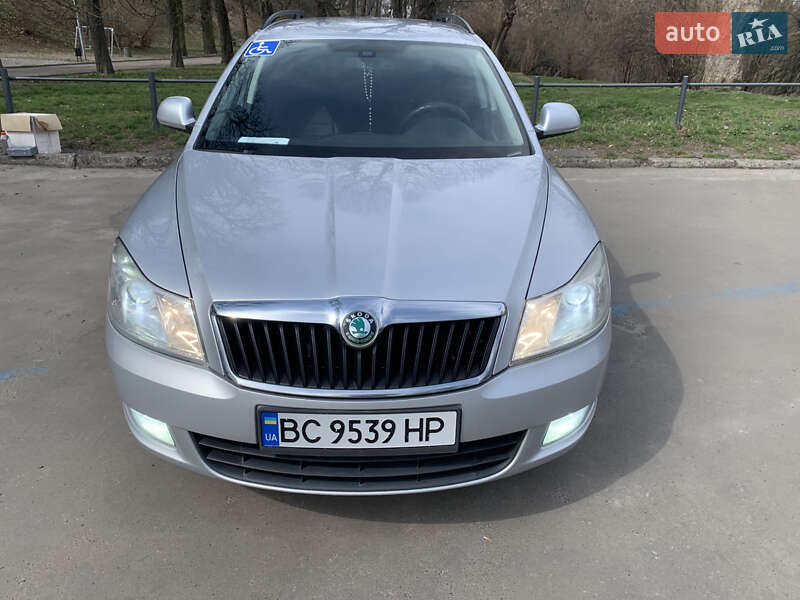 Универсал Skoda Octavia 2011 в 