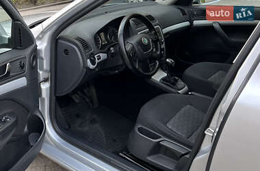 Лифтбек Skoda Octavia 2011 в 