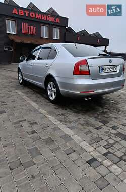 Лифтбек Skoda Octavia 2012 в 