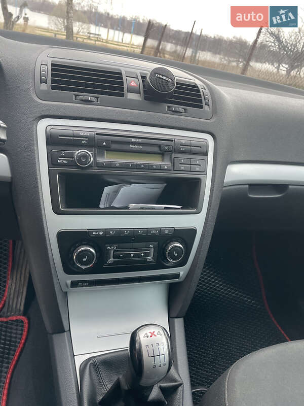 Универсал Skoda Octavia 2009 в Глухове