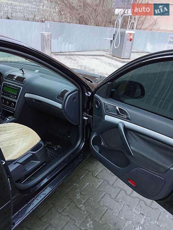 Лифтбек Skoda Octavia 2011 в Рахове фото 5 Лифтбек Skoda Octavia 2011 в Рахове