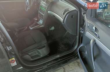 Лифтбек Skoda Octavia 2009 в 