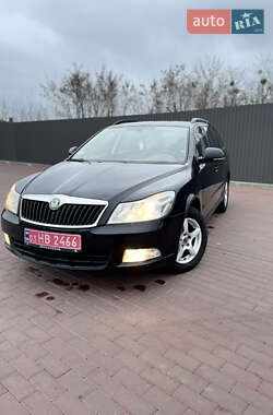 Універсал Skoda Octavia 2011 в Сарнах