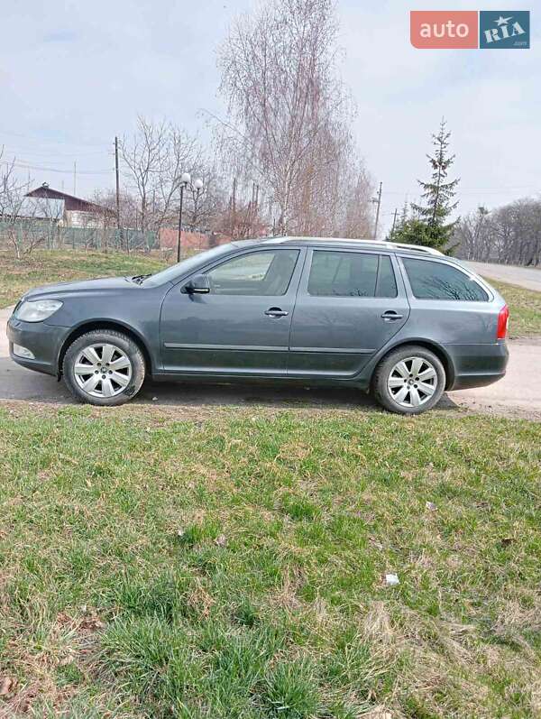 Універсал Skoda Octavia 2010 в Жмеринці