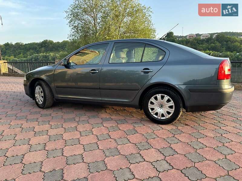 Лифтбек Skoda Octavia 2006 в Могилев-Подольске